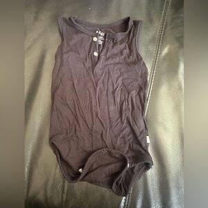 Kyte baby black sleeveless onesie